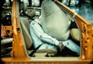 Crashtest mit Airbag 1990