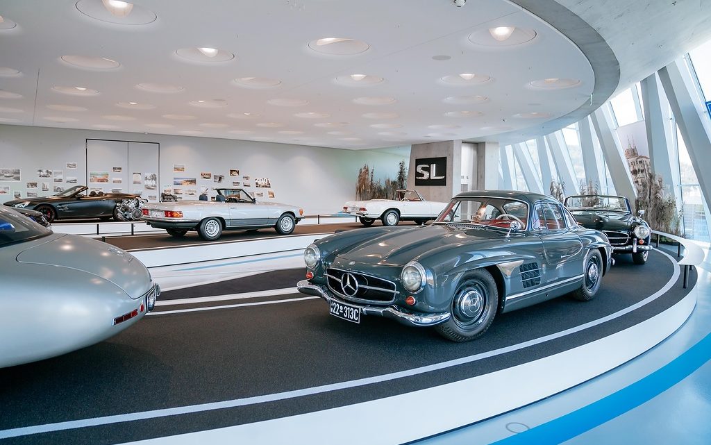 Neue Sonderausstellung im Mercedes-Benz Museum: Faszination SL Neue Sonderausstellung im Mercedes-Benz Museum: Faszination SL