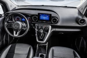 Interieur Mercedes T-Klasse W420 MBUX