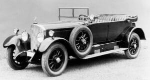 Mercedes 15/70/100 PS Offener Tourenwagen, Baujahr 1924. Zeitgenössisches Exterieurfoto von links vorn.
