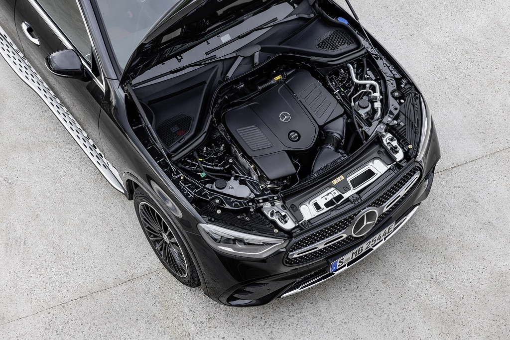 Das neue Mercedes-Benz GLC Coupé: AMG-Line; Exterieur: Graphitgrau; Interieur: Leder sienabraun/schwarz The new Mercedes-Benz GLC Coupé: AMG line; exterior: graphite grey; interior: leather siena brown/black